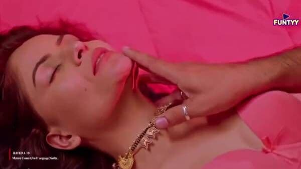 Seductive Indian milf actress Gehana Vasisth massage sex scene