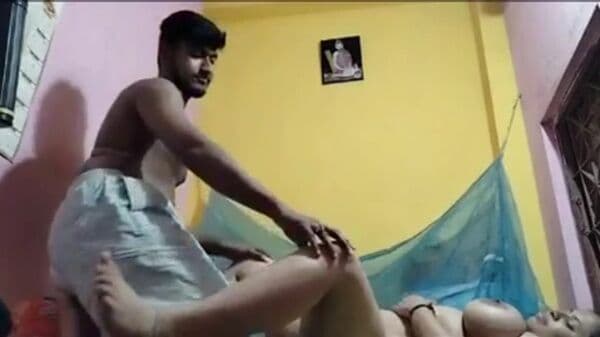 Chubby Bangla housewife's big boobs suck & pussy fuck