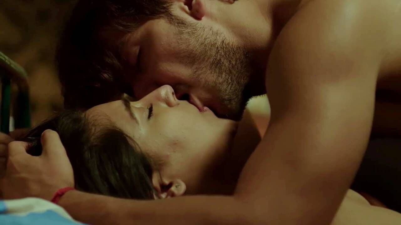Indian Cum-Queen Shiny Dixit bed-rocking sex in xxx web series